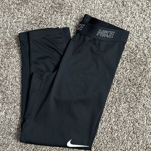 NIKE Pros Capri
